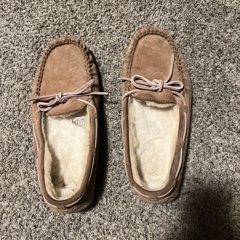UGG slippers size 9